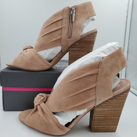 vince camuto kerra